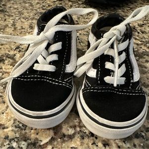 Toddler Old Skool Vans. Size 4T.